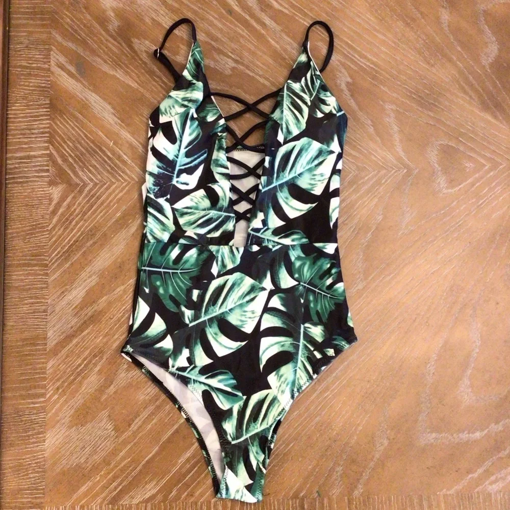NWOT Green Leaf Print Womens Lace Up One Piece Swimsuit Size Small